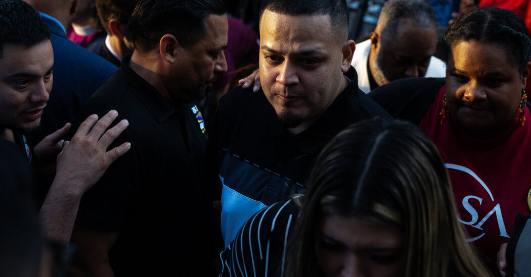 Judge Poised to Free Abrego Garcia if Officials Can’t Supply Deportation Plans