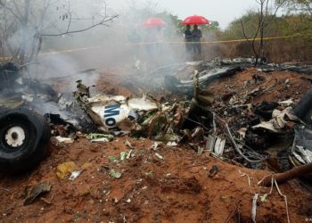 Kenya: plane carrying foreign tourists crashes, 11 dead