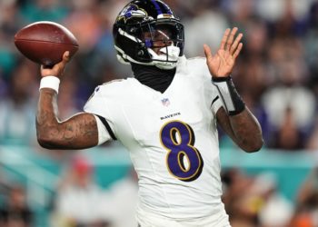 Lamar Jackson torches Miami with 4 TD passes in return from injury and Ravens rout Dolphins 28-6