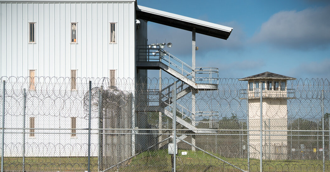 Lengthy Execution by Nitrogen Gas in Alabama Renews Concerns Over Method
