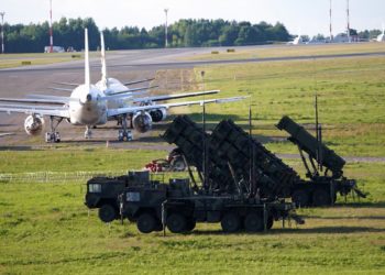 Lithuania shuts airports, Belarus border crossings after balloon sightings