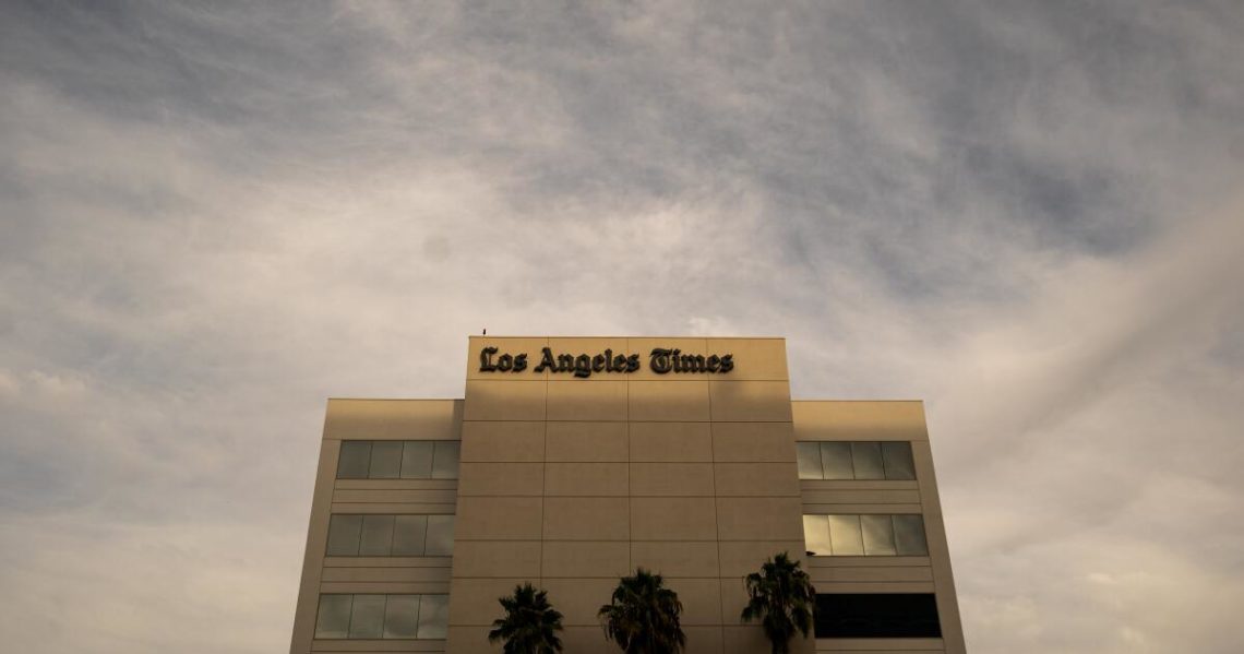 Los Angeles Times Media Group takes step to go public