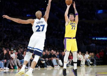 Luka Doncic scores 49 to extend his sizzling season start in Lakers’ 128-110 win over Timberwolves
