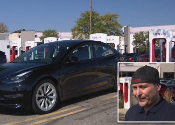 Man purchases used Tesla unknowingly banned from all Supercharger stations
