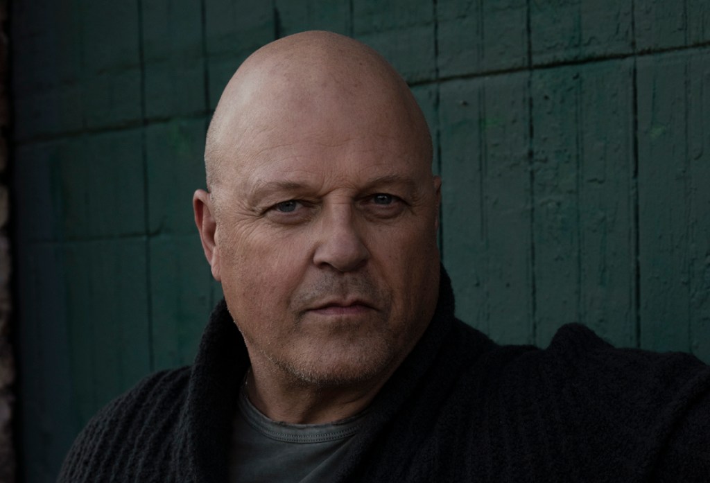 Michael Chiklis Signs With UTA