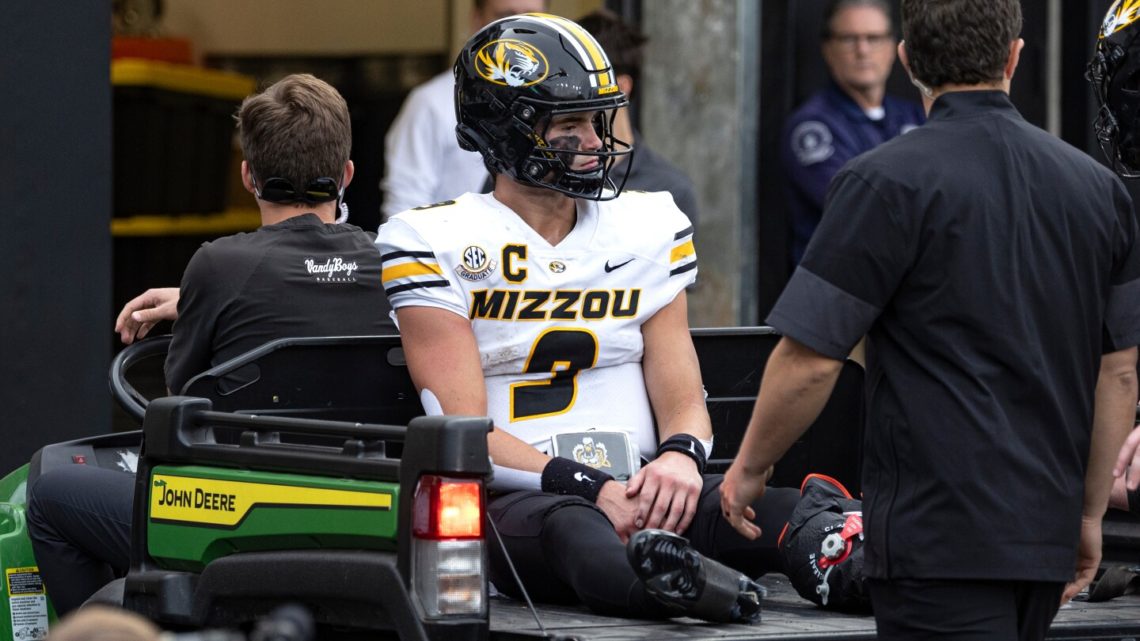 Missouri QB Beau Pribula carted off field with dislocated left ankle against No. 10 Vanderbilt
