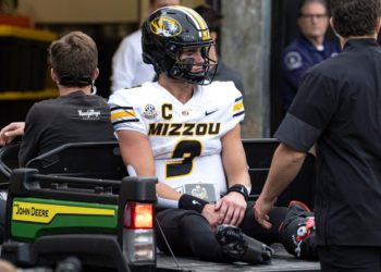 Missouri QB Beau Pribula carted off field with dislocated left ankle against No. 10 Vanderbilt