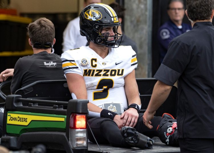 Missouri QB Beau Pribula carted off field with dislocated left ankle against No. 10 Vanderbilt