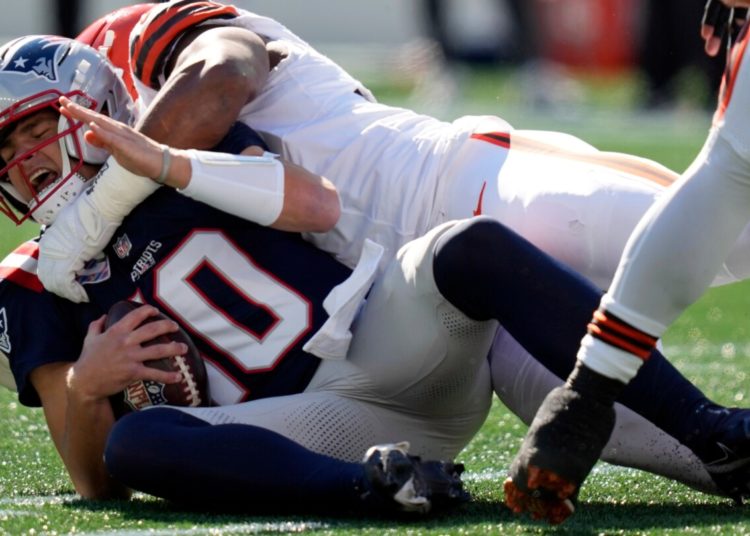 Myles Garrett breaks Browns franchise record with 5 sacks against Patriots