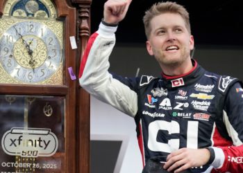 NASCAR’s title-deciding race: Hendrick vs. Gibbs, Chevrolet vs. Toyota