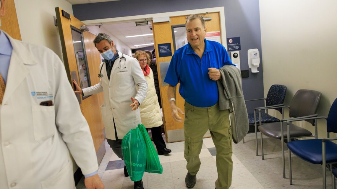New Hampshire man resumes dialysis after record 271 days living with a pig kidney