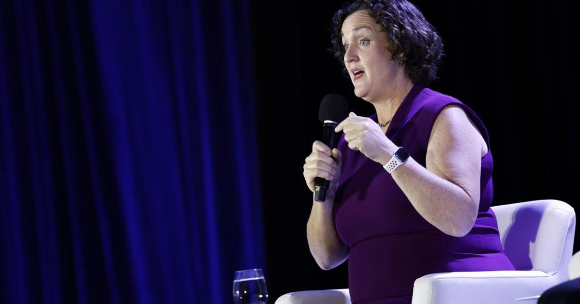 Outbursts by Katie Porter threaten gubernatorial ambitions