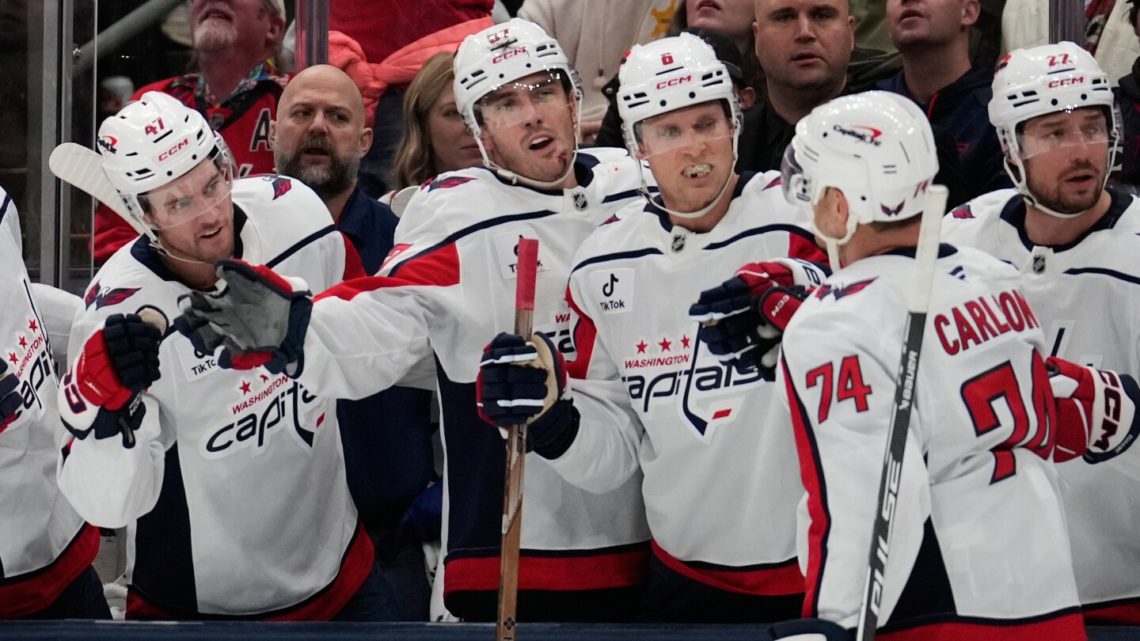 Ovechkin scores 899th goal as Capitals beat Blue Jackets 5-1 for 6th win in 7 games