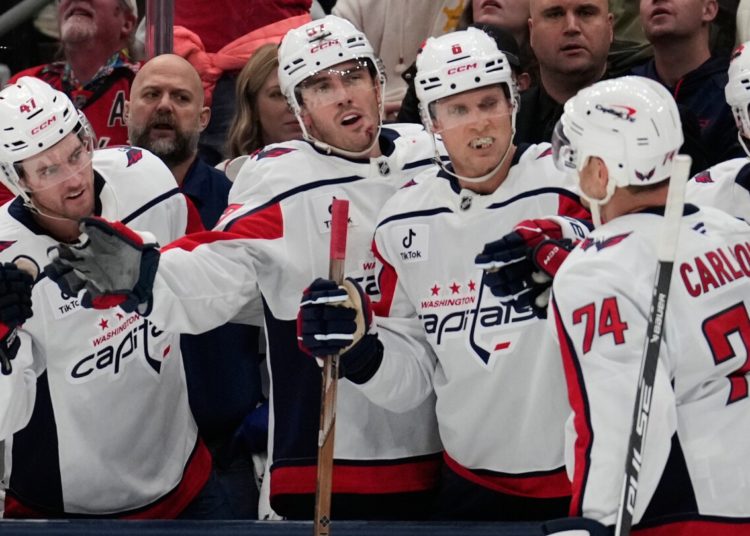 Ovechkin scores 899th goal as Capitals beat Blue Jackets 5-1 for 6th win in 7 games