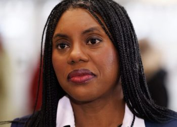 PMQs: Badenoch ducks immigration chaos by tackling Starmer on sluggish economy