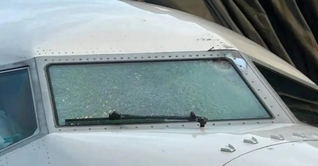 United Flight Hit With Mystery Object at 36,000 Feet