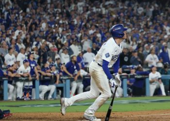 Plaschke: Freddie Freeman’s walk-off encore might’ve propelled Dodgers to another World Series title