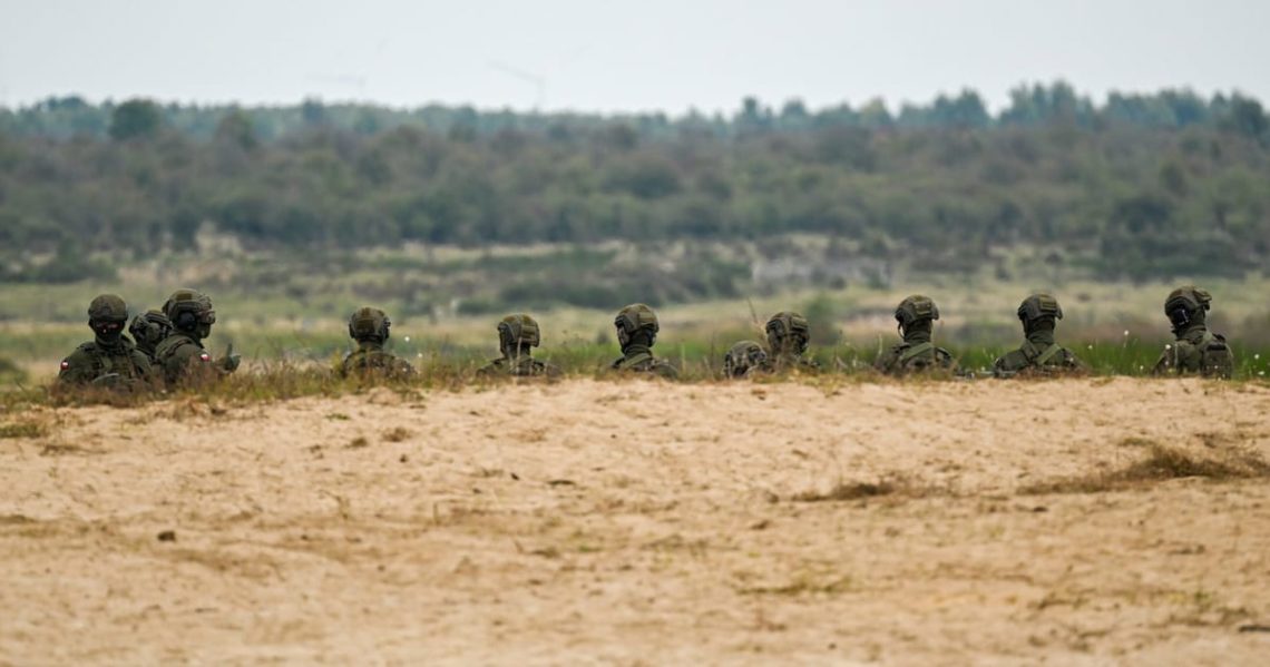 Poland arrests 2 Ukrainians for spying on military
