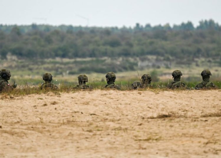 Poland arrests 2 Ukrainians for spying on military