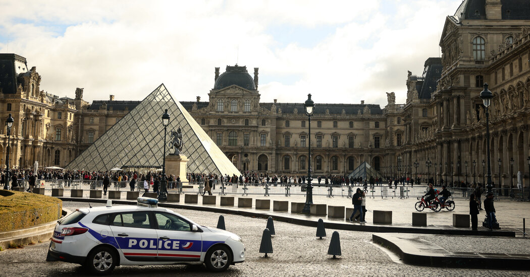 Police Make Arrests in Louvre Robbery, Authorities Say