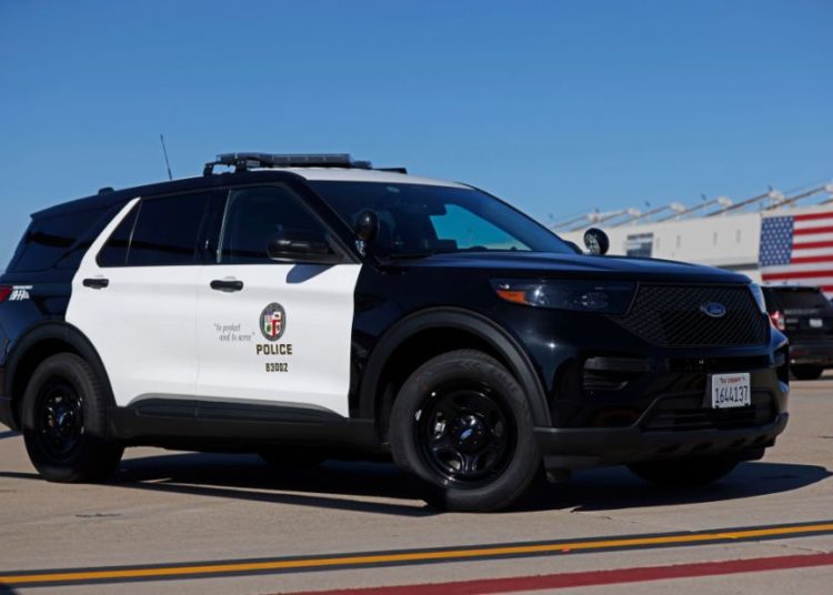 Police seek driver in fatal hit-and-run that killed 74-year-old woman in West L.A.