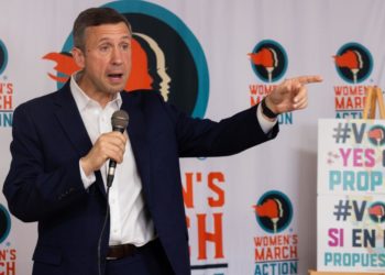 Proponents of Nov. 4 redistricting ballot measure vastly outraise opponents