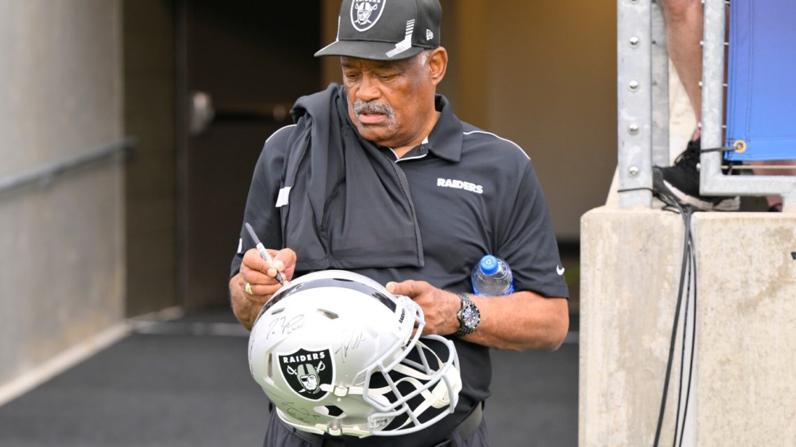 Raiders legend George Atkinson, known for his fierce hits, dies at 78