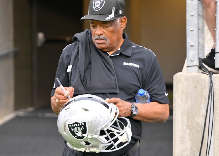 Raiders legend George Atkinson, known for his fierce hits, dies at 78