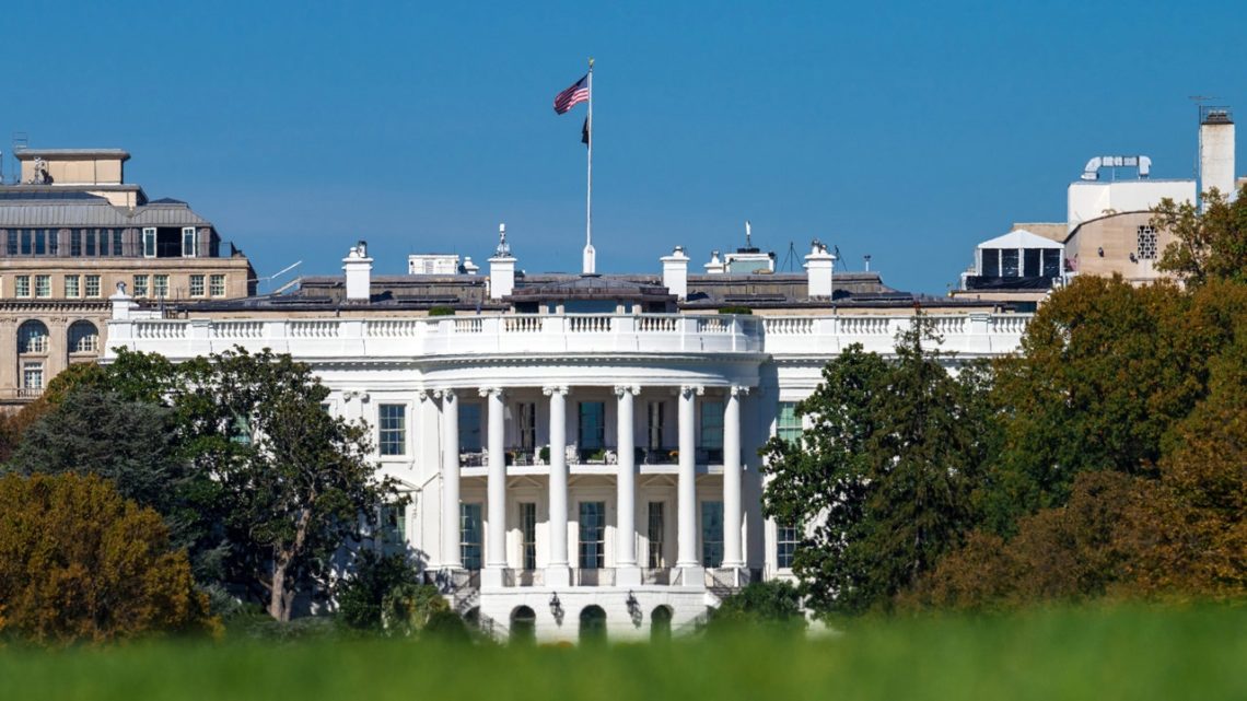 Reporter recalls chaos outside Biden White House as cocaine mystery unfolded