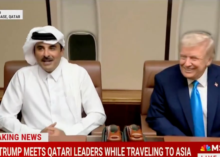 Royal Who Gave Trump $400m Gold Plane Brazenly Boards AF1