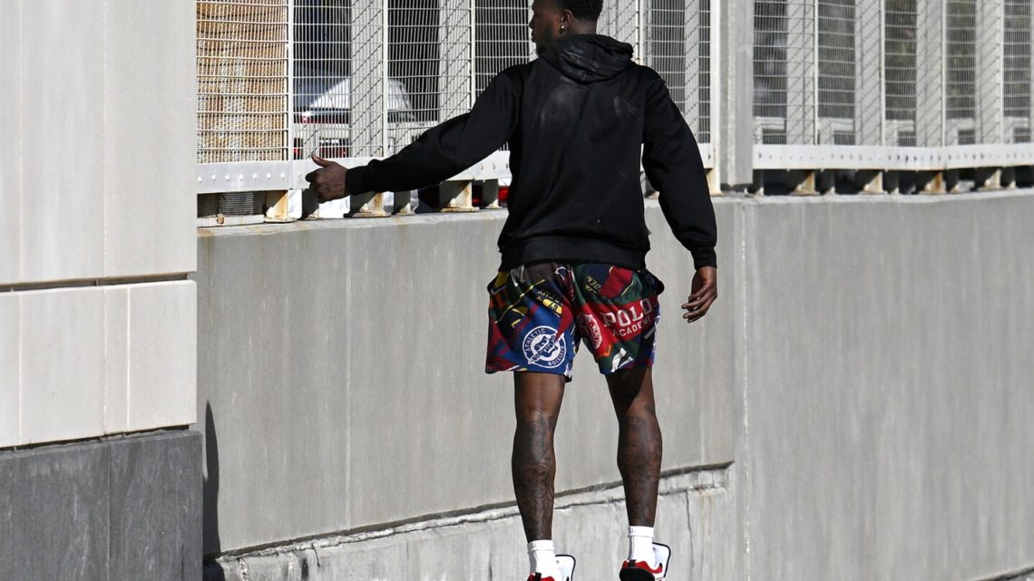 Rozier will not receive salary while on leave, AP sources say. Attorney says tax lien was resolved