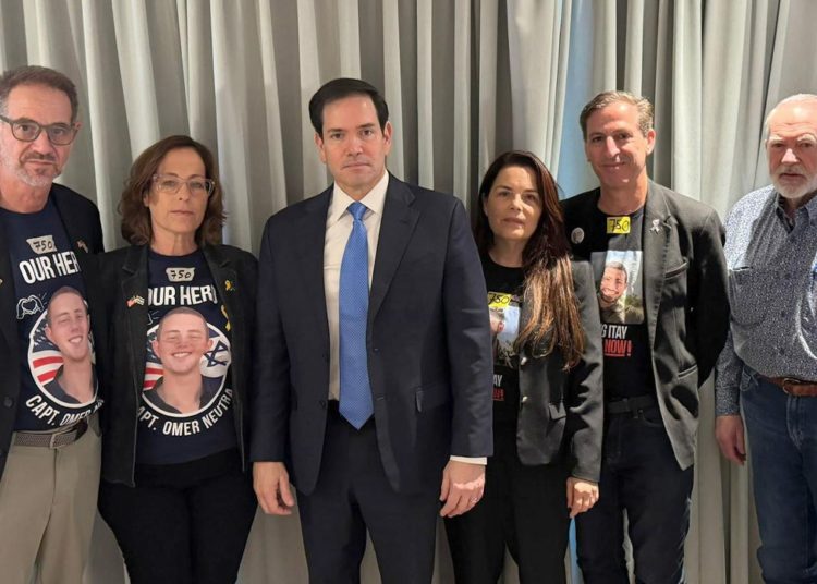 Rubio, Huckabee meet with families of US citizens whose remains are being held hostage in Gaza