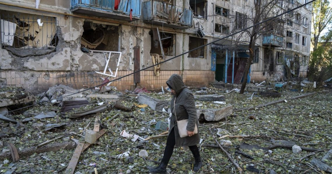 Russia pierces Ukraine’s defenses in key stronghold