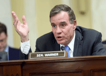 Sen. Warner blasts Trump admin for excluding Democrats from briefings on boat strikes: ‘Deeply troubling’