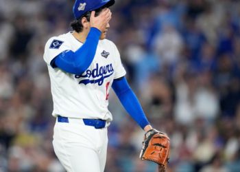 Shohei Ohtani has an off night in his two-way World Series debut