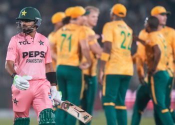 South Africa force Pakistan collapse as Babar out for a duck on T20 return