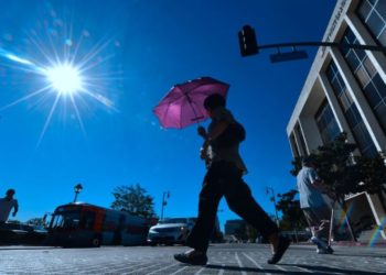 Southern California braces for strong Santa Ana winds, soaring temperatures