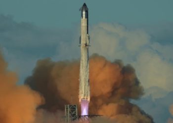 SpaceX defends progress developing Starship craft capable of moon landing