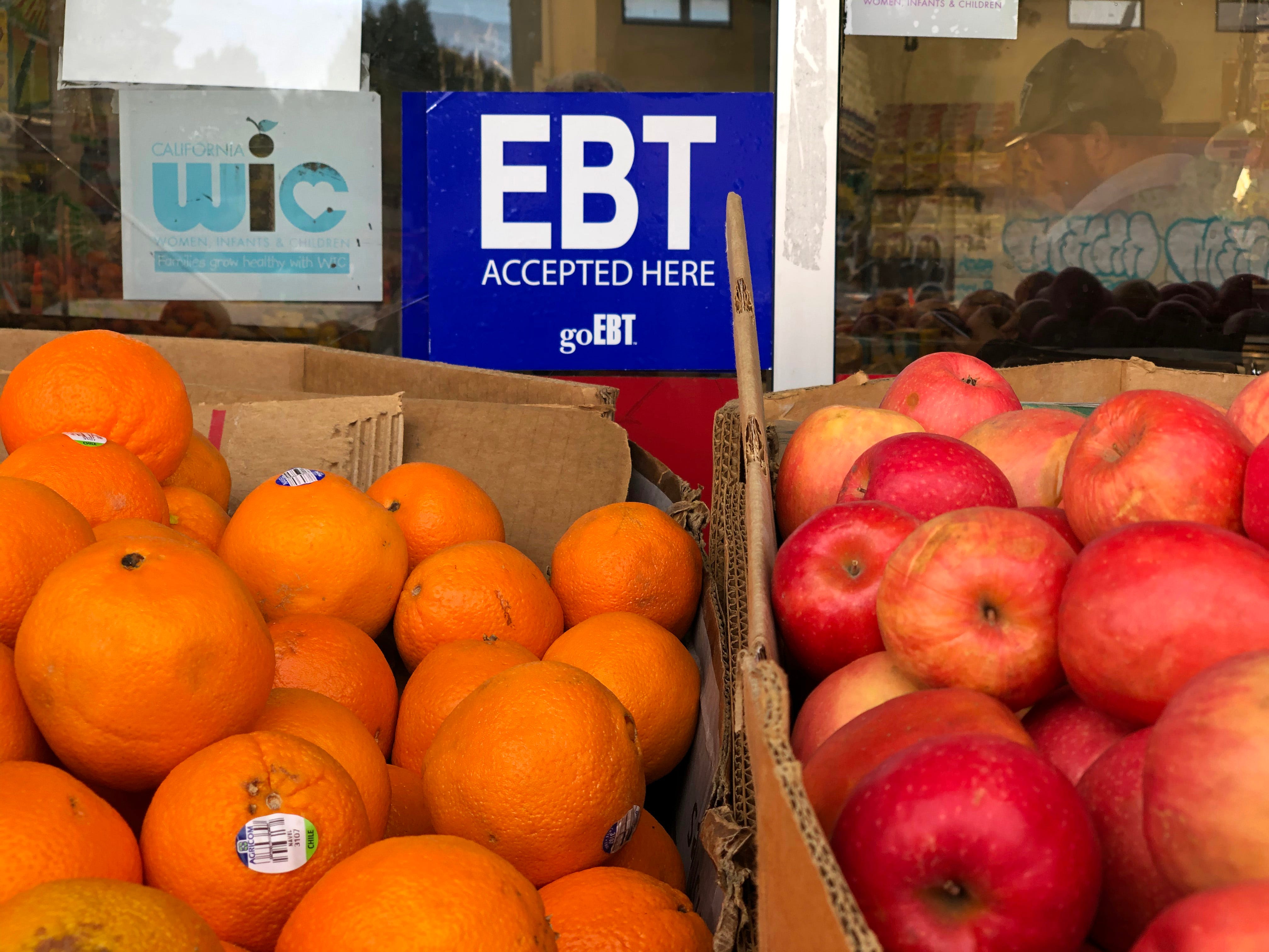 snap/ebt logo on grocery store window