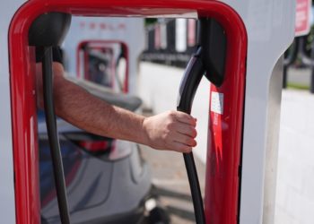 Study finds EVs quickly overcome their energy-intensive build to be cleaner than gas cars