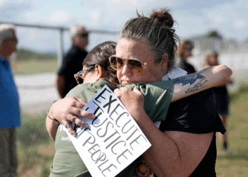 Tennessee sued over limited access to executions as media demand transparency