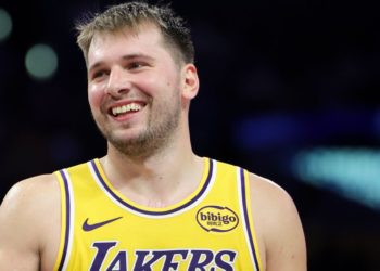 The 40-40 club: Luka Doncic begins the Lakers’ new season with a pair of prolific performances