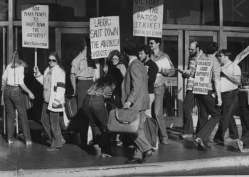 The Air Traffic Controller Showdown That Haunts American Labor