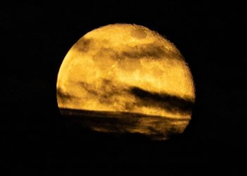 The Biggest Full Moon of 2025 Is Coming: All About the Beaver Supermoon