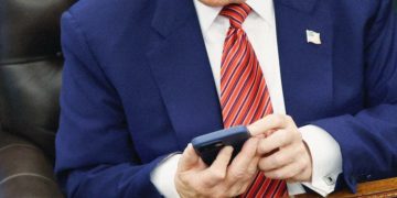The Group-Chat Presidency