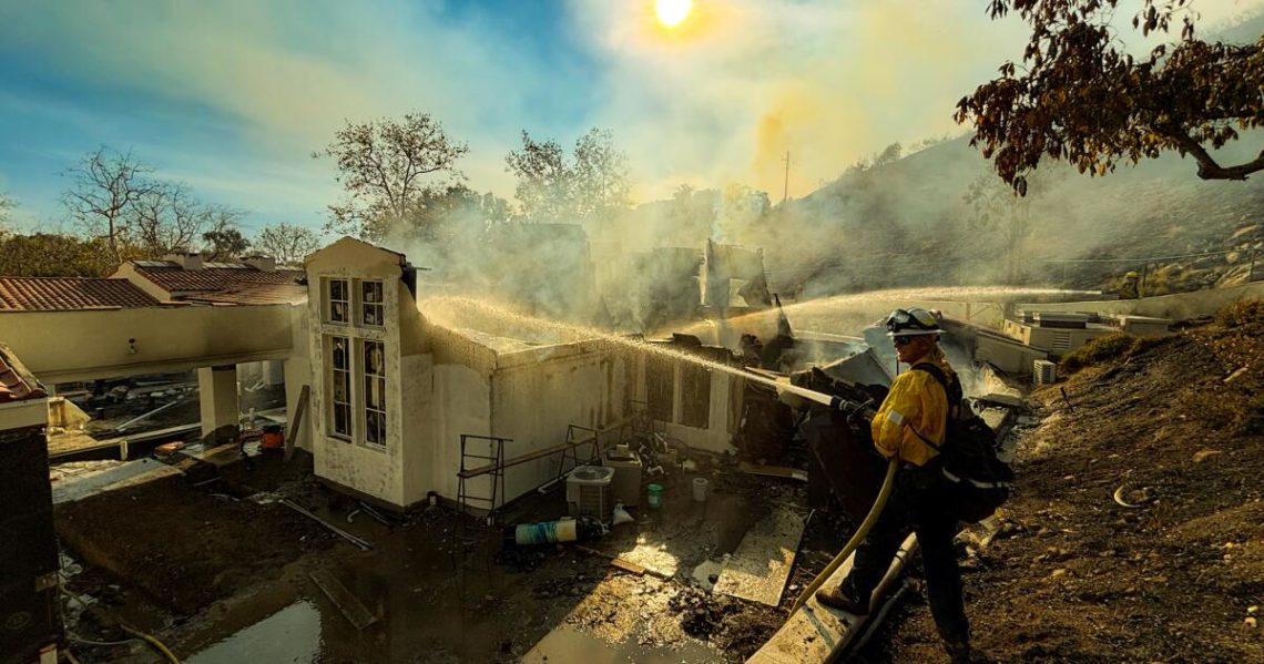 The citizen fire brigade that helped fight the Palisades fire is growing. Is it worth the risk?