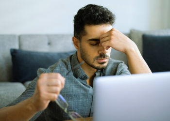 This Is Why We Touch Our Faces a Lot When We’re Stressed