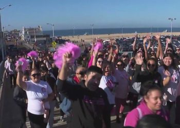 Thousands take to Santa Monica for Making Strides Against Breast Cancer walk