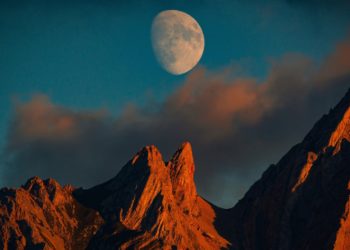 Today’s Moon Phase: October 30, 2025