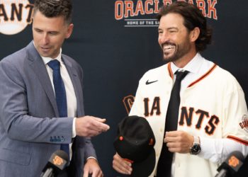 Tony Vitello takes daunting step from college ranks to MLB dugout as Giants manager